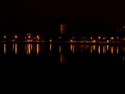 Rigaer Bruecken bei Nacht (100_0310.JPG) wird geladen. Eindrucksvolle Fotos aus Lettland erwarten Sie.